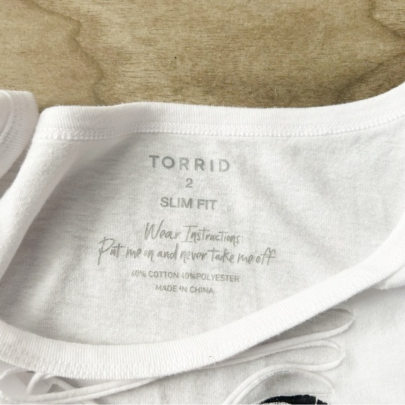Torrid Slim Fit T-Shirt Size 2 - Picture 3 of 5